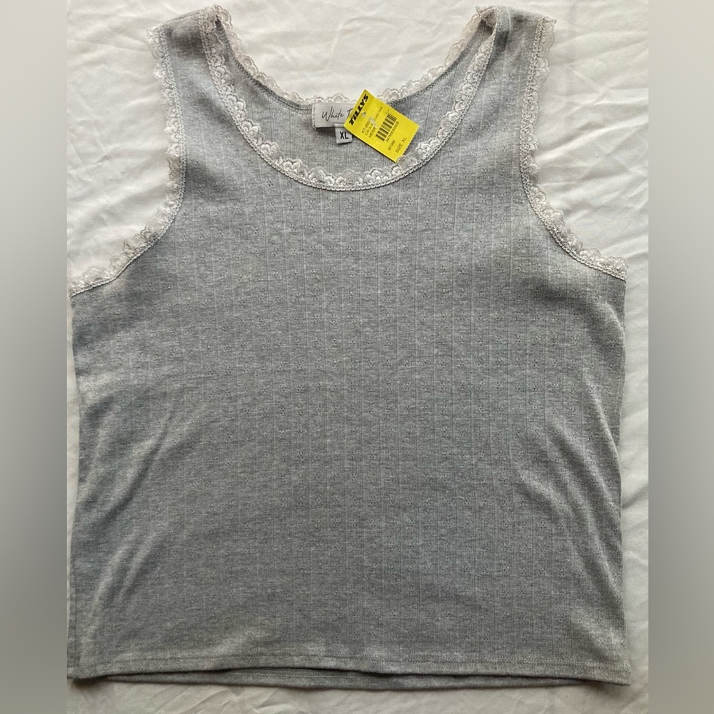 [FREE w/bundle PURCHASE]- NWT TILLY’S Girls Gray Lace Top, Girly Lace Tank